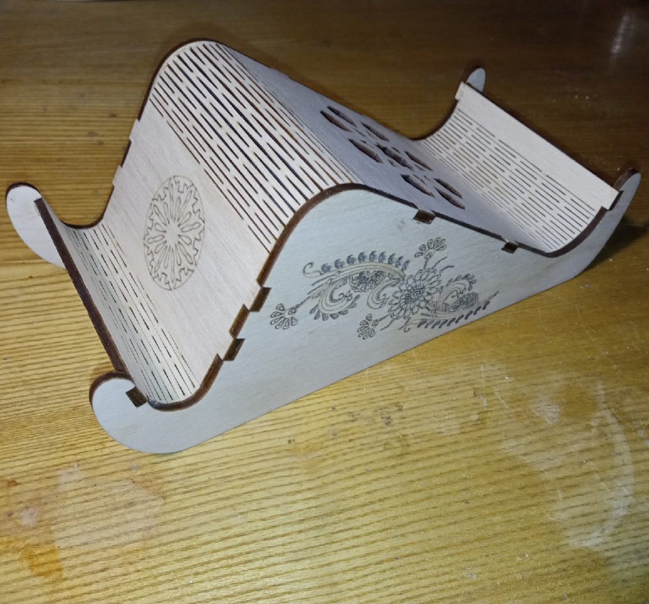 Decor Engraved Wooden Mobile Holder Desk Phone Stand For Laser Cut Free Vector File