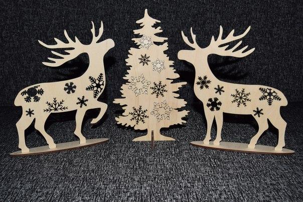 Deer At Christmas Tree Plans Cnc Laser Cut Free Vector File
