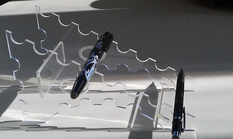 Laser Cut Acrylic Pen Holder Display Stand 3mm Free DXF File