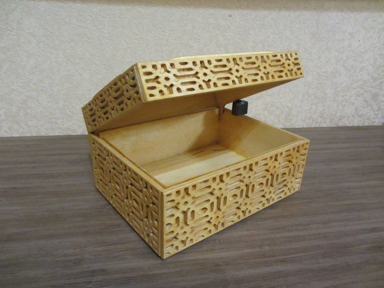 Laser Cut Wooden Box Free DXF File