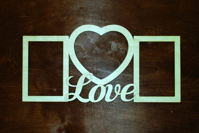 Patterned Love Photo Frame For Laser Cutting Free Vector File
