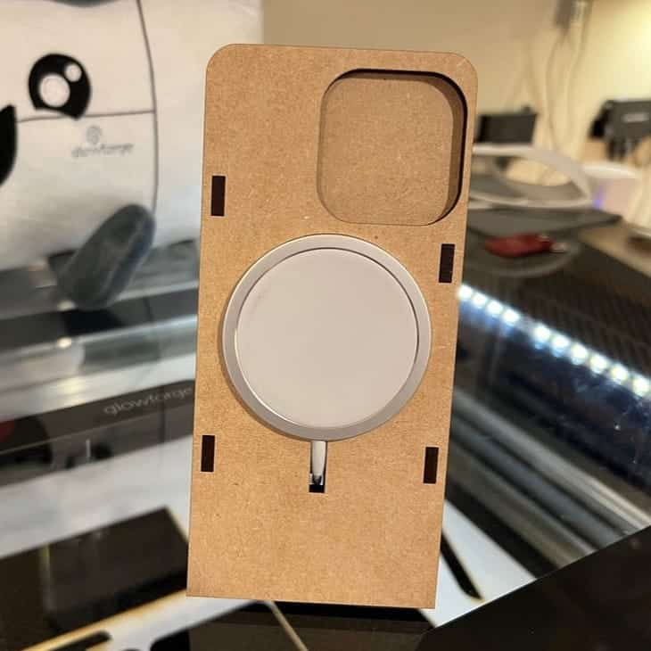 Plywood Iphone 13 Wireless Charging Stand Laser Cut Free Vector File