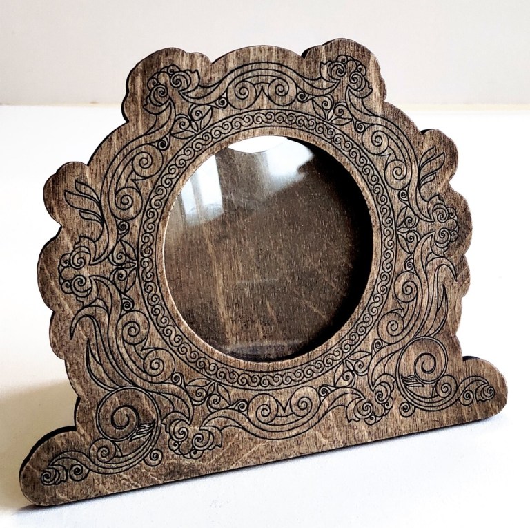 Round Wooden Photo Frame Decorative Engraved For Laser Cut Free Vector File