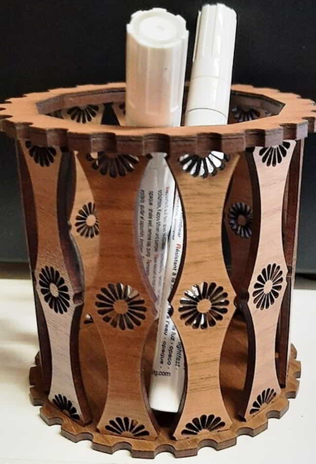 Wooden Round Pen Holder Laser Cut Free Vector File